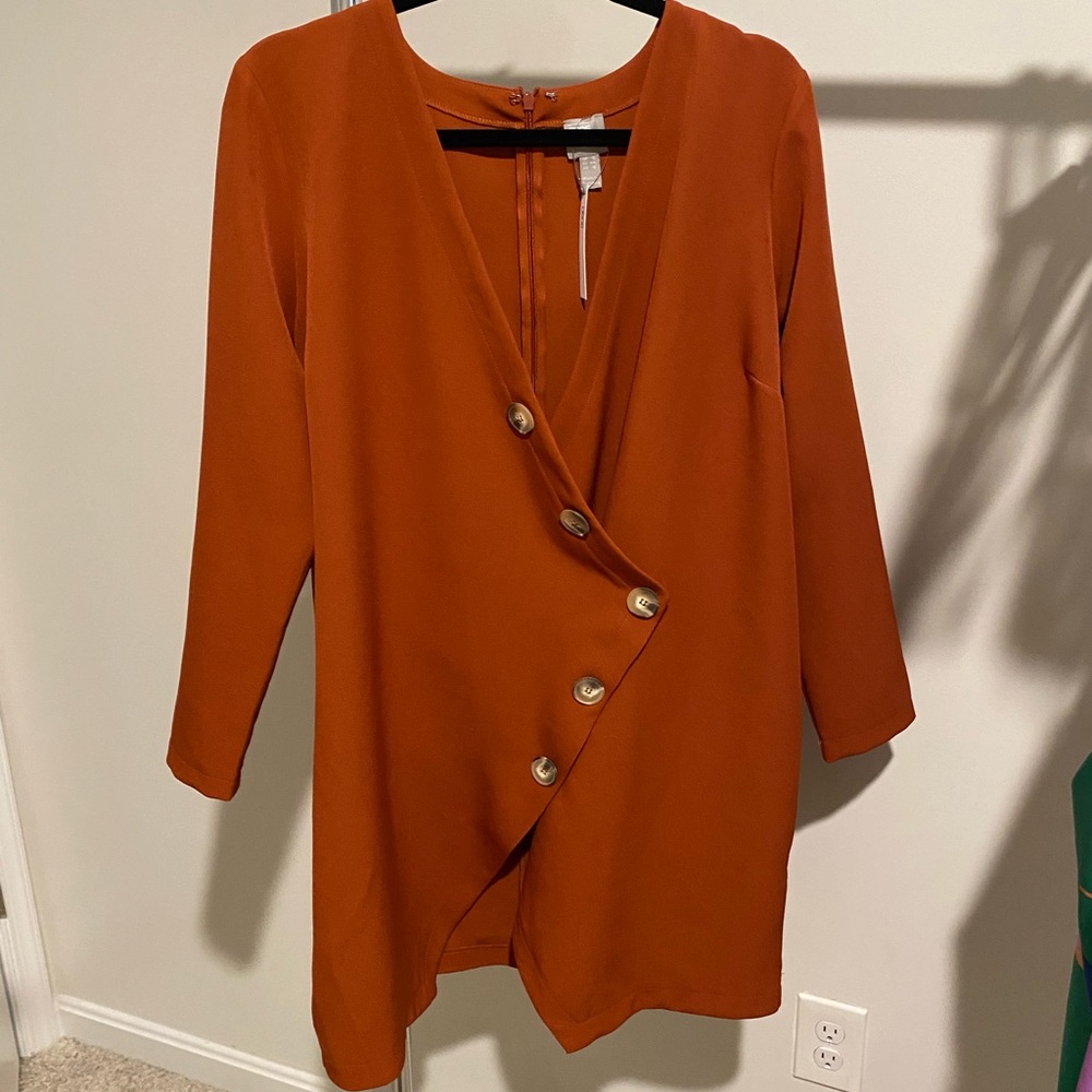 Women’s dress
